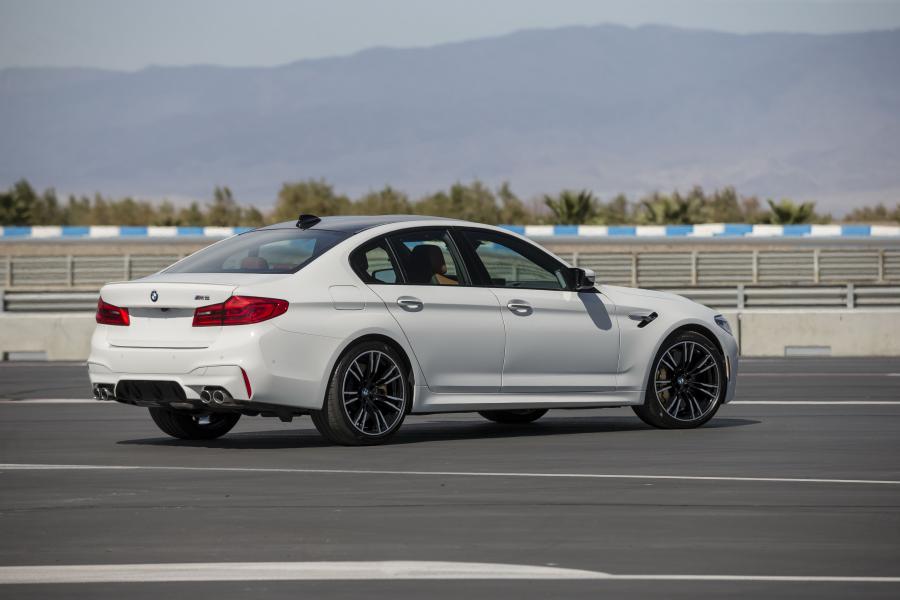  BMW M5 (F90) 2018 года  (NA) (фото 34 из 40)